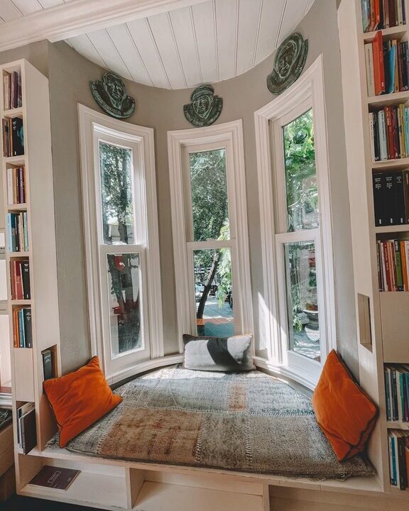 How to Create a Cozy Reading Nook in Any Small Space