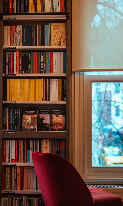 Easy Ways to Create a Cozy Reading Nook in Your Home